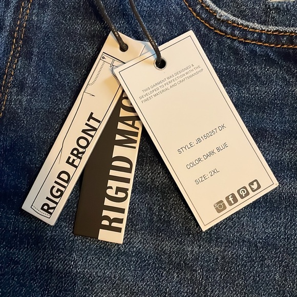 Women's Distressed Denim Shorts - Picture 2 of 5